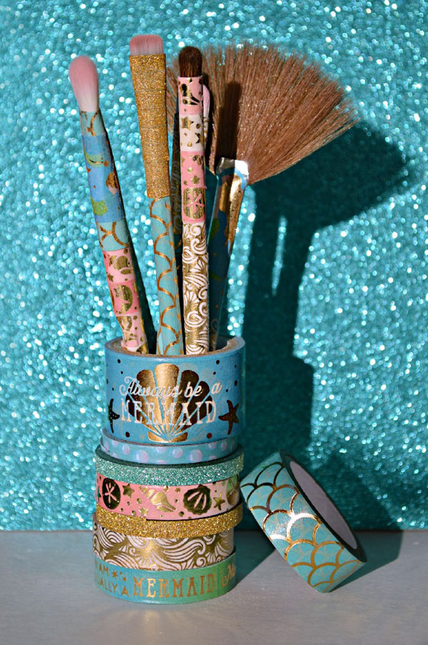 DIY Sparkly Mermaid Makeup Brushes