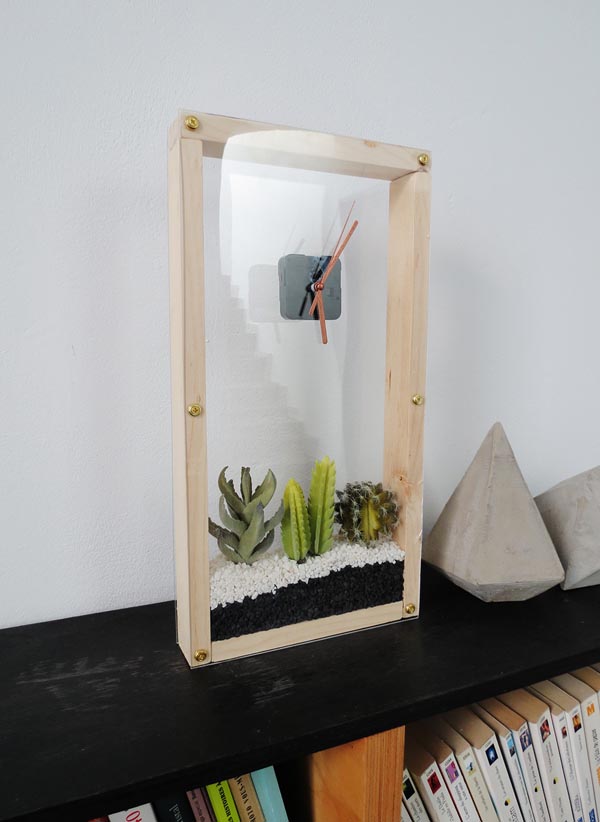 DIY Succulent Terrarium Clock