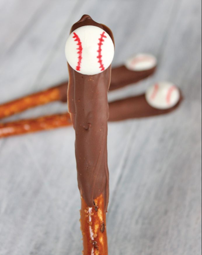 Baseball and Bat Chocolate Pretzels