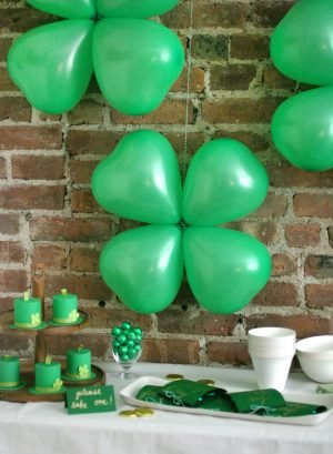 Cool Shamrock Balloons Idea