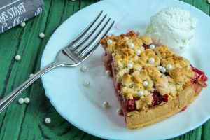Easy Cherry Crumble Pie Recipe