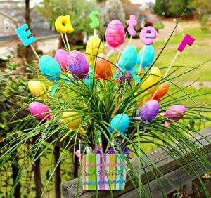 DIY Easter Egg Spring Decor Arrangement