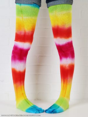 How to Make Tie Dye Rainbow Socks