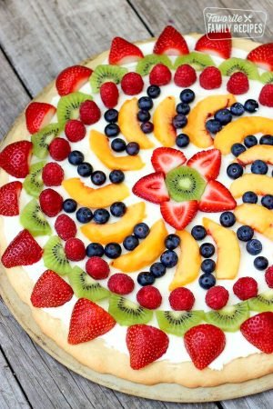 Easy Fruit Pizza Sugar Cookie Crust, Cream Cheese and Fresh Fruit