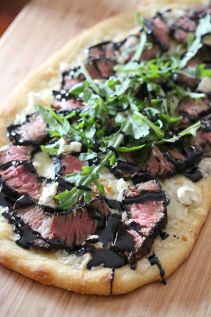 Grilled Steak & Gorgonzola Pizza With Balsamic Reduction