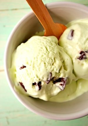 Mint Chocolate Chip Ice Cream a 4 Ingredient (no Churn Recipe)