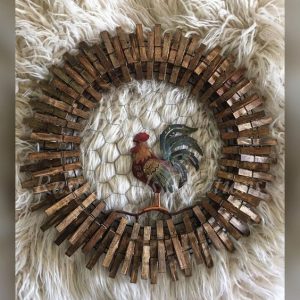 Cute DIY Clothespin Wreath with Hen in Middle