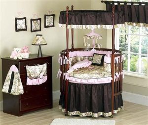 Round Baby Bed with Canopy