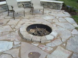 Flagstone Fire Pit Patio